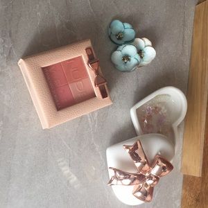 Physicians formula glowing nude blush